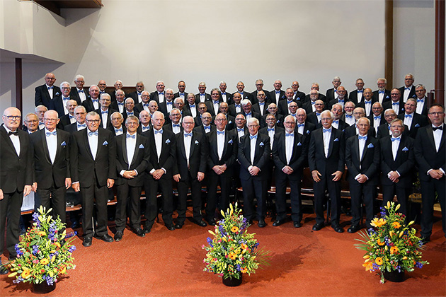 IEC-zangdienst in De Opgang